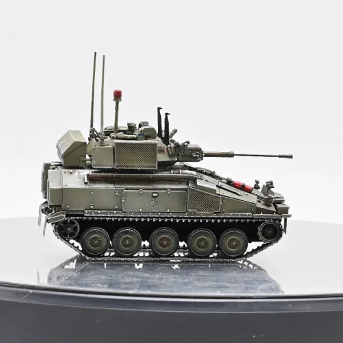 Maquette de blindé britannique Warrior IFV 1/72 3
