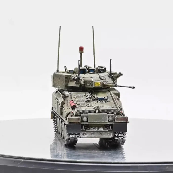 Maquette de blindé britannique Warrior IFV 1/72 5