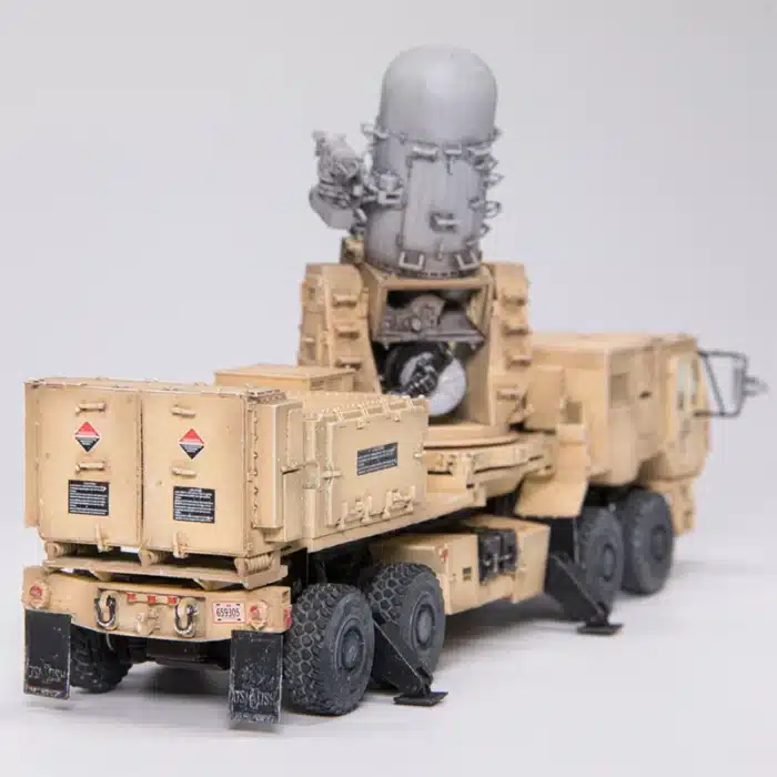 Camion militaire américain C-RAM 1/72 6