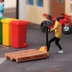 Figurine homme avec transpalette 1/64 6