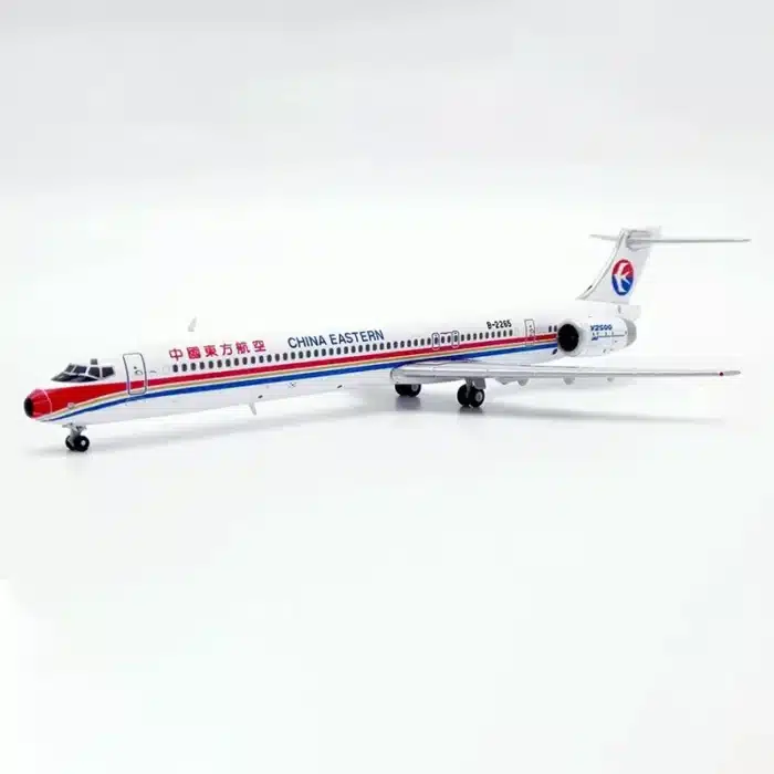 Avion miniature China Eastern Airlines 1/400 4