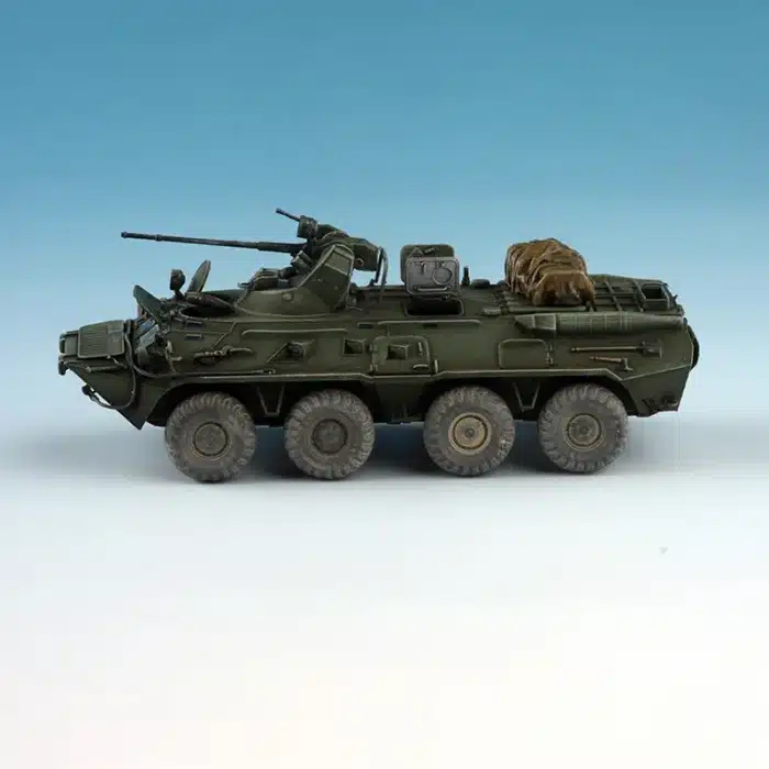 maquette char soviétique BTR-80A 4