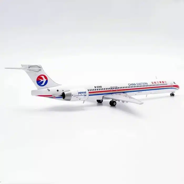 Avion miniature China Eastern Airlines 1/400 2