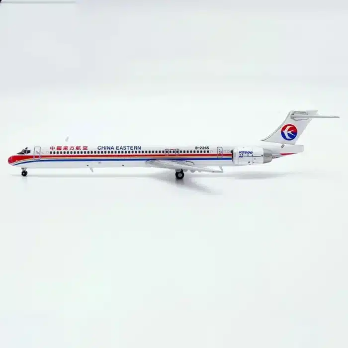 Avion miniature China Eastern Airlines 1/400 1