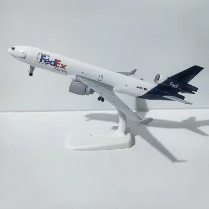 Avion miniature FedEx MD-11 6