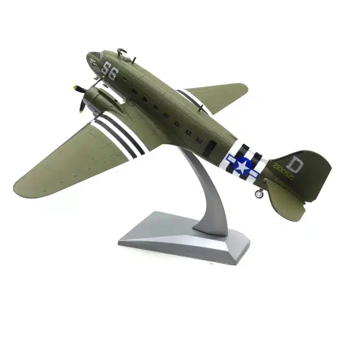 Douglas C-47 Skytrain 1/100 1