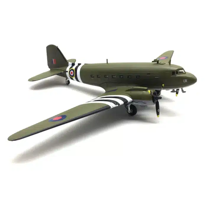 Douglas C-47 Skytrain 1/100 2