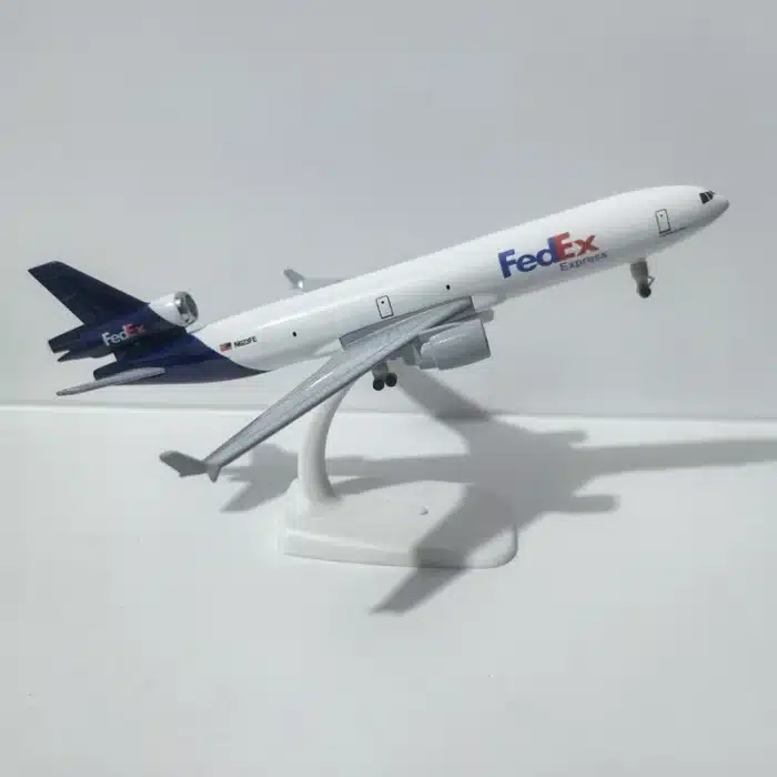 Avion miniature FedEx MD-11 5