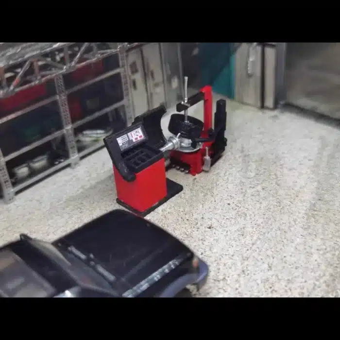 equipement garage pneus 1-24 (Miniature Machine de Montage & Équilibrage de Pneus – Garage 1/24) 5