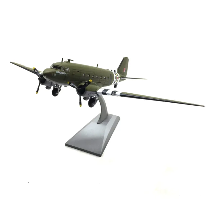 Douglas C-47 Skytrain 1/100 6