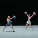 Figurine miniature cheerleaders 2