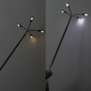 Lampadaire à quatre têtes miniature - 11 cm