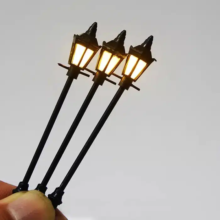 lot de lampadaires 8cm pour maquette​ 1