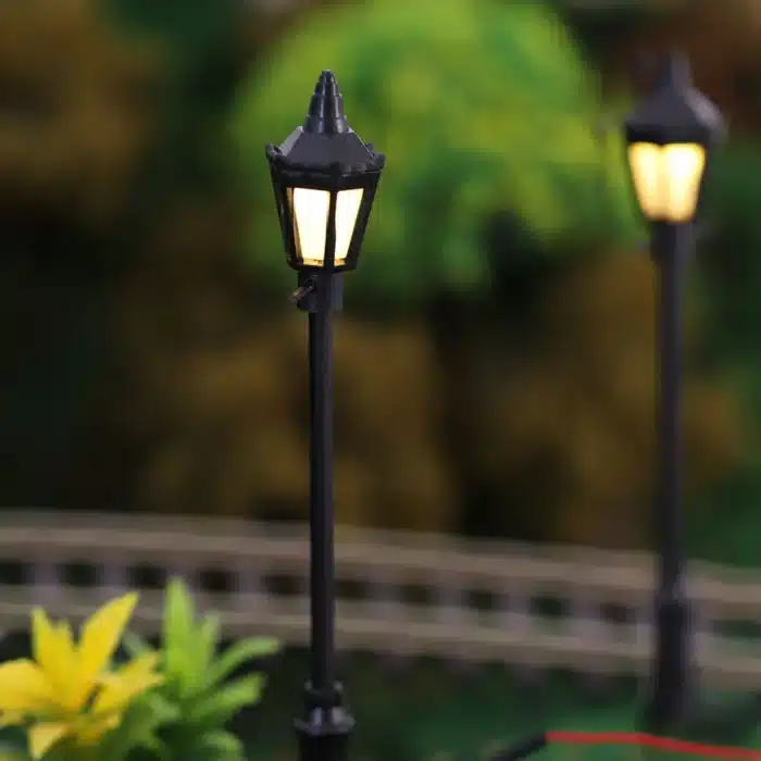 lot de lampadaires 8cm pour maquette​ 3