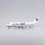 Maquette d'avion PAN AM B747 1