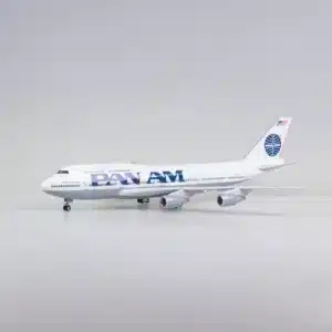Maquette d'avion PAN AM B747 1