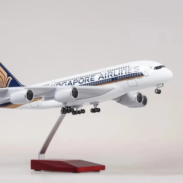 Maquette d'avion Singapore Airlines A380 1