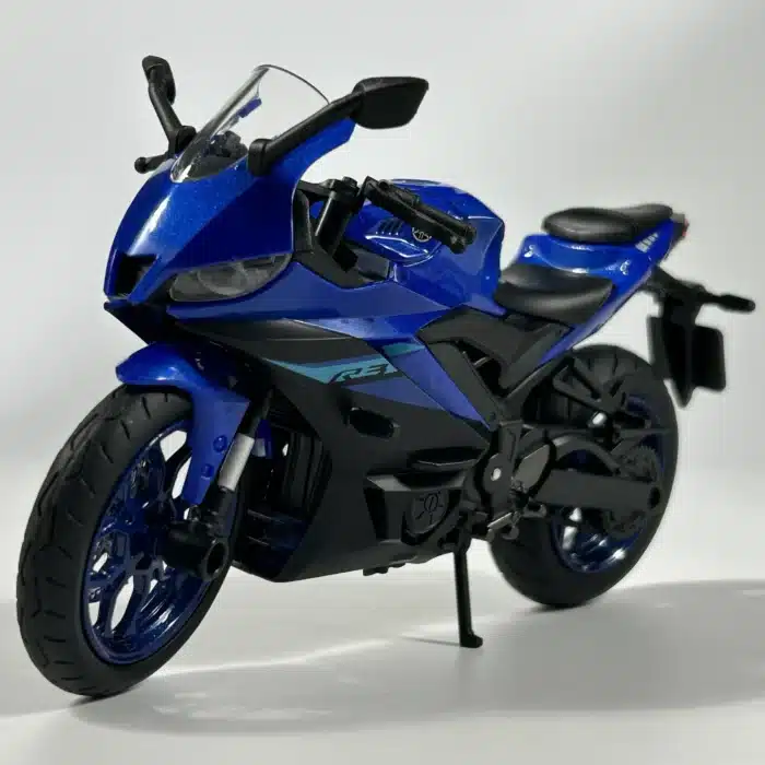 Maquette moto Yamaha bleu 1/12 1