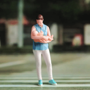 FIgurine miniature d'une mère et de son bébé