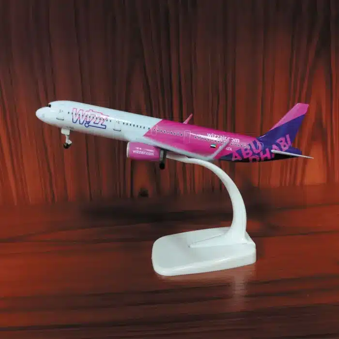 Avion maquette WIZZ A321 20 cm 3