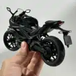Maquette moto Yamaha bleu 1/12 5