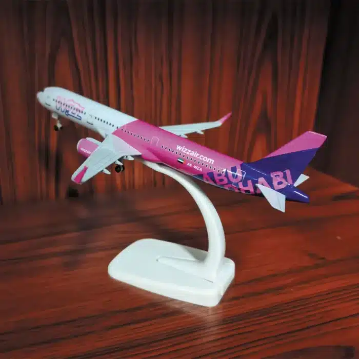 Avion maquette WIZZ A321 20 cm 6