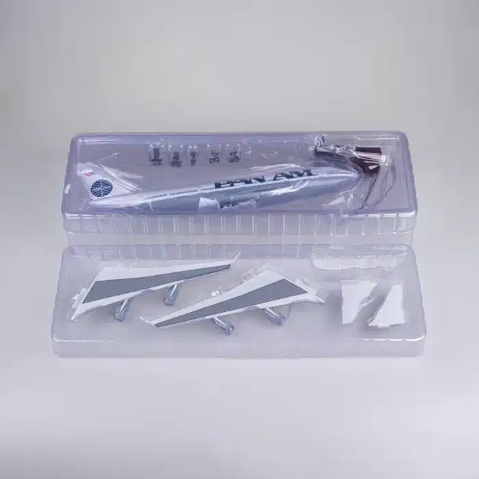 Maquette d'avion PAN AM B747 6