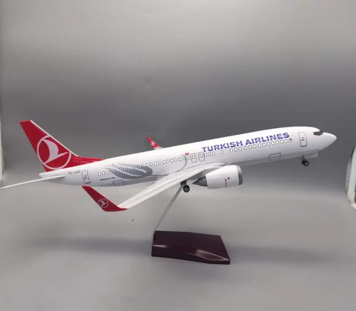 Avion miniature Turkish Airlines B737-800 1