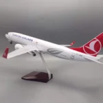 Avion miniature Turkish Airlines B737-800 6