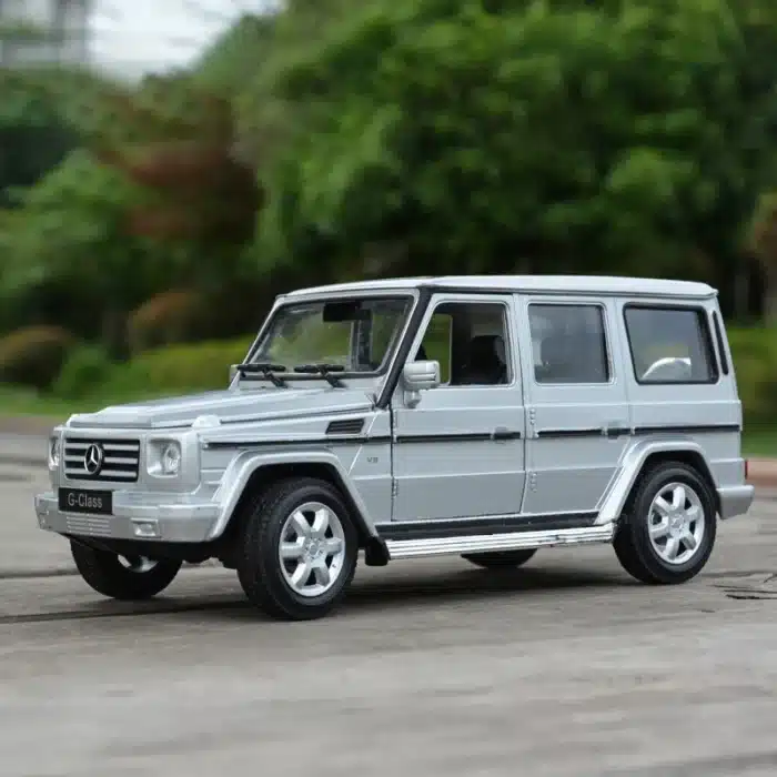 voiture mercedes-benz G500 1/24 Welly 7