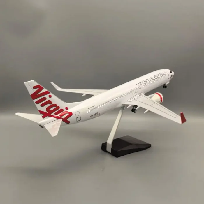 Avion miniature Virgin B737-800 6