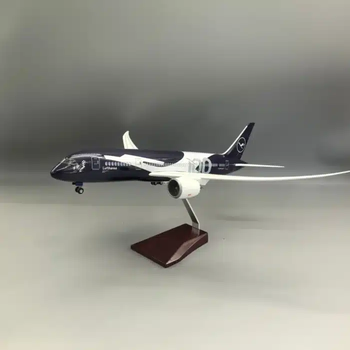 Avion miniature Lufthansa spécial 100 ans 2