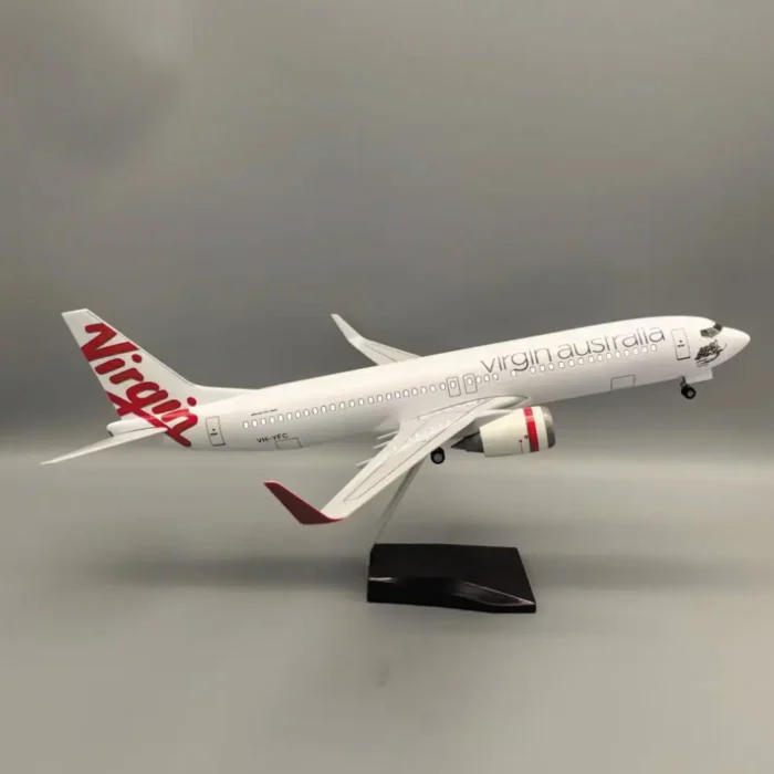 Avion miniature Virgin B737-800 3