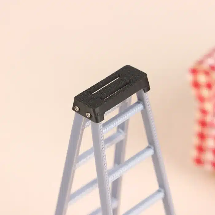 Echelle miniature 1:12